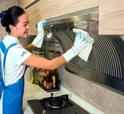 自己動手清洗油煙機 簡單實用的清潔技巧與工具推薦